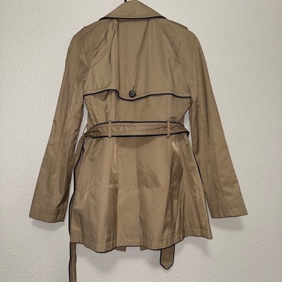 Express Classic Beige/Khaki Trench Coat - Picture 2 of 8
